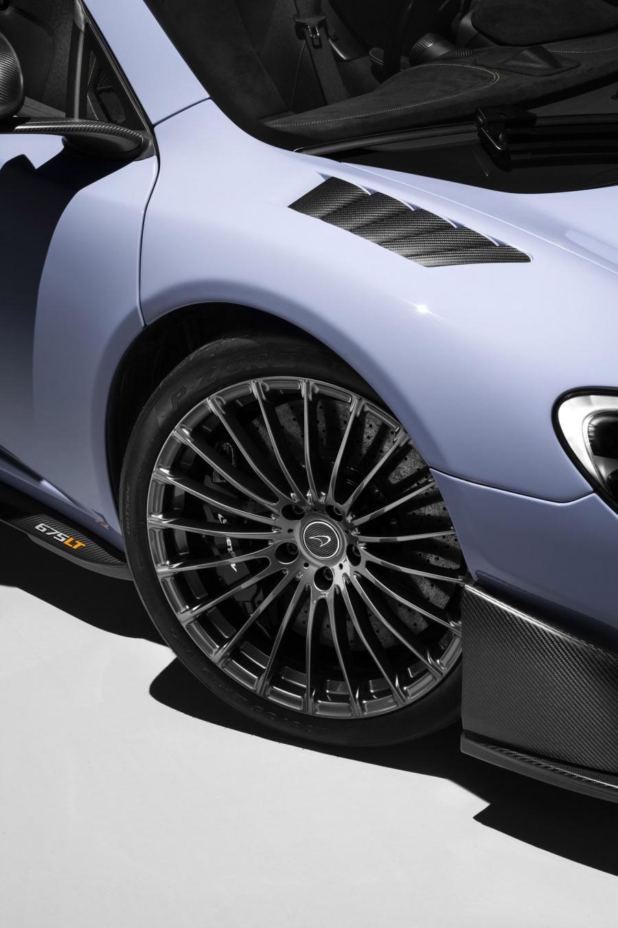  McLaren MSO 675LT Spyder 2016 года  (фото 5 из 8)